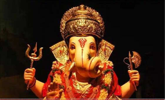 બધી જ મનોકામનાની પૂર્તિ માટે – ઓમ ગણપતિયે નમ: ધન પ્રાપ્તિ માટે ગણેશજીના આ મંત્ર- ઓમ નમો ગણપતયે કુબેર યેકદ્રિકો ફટ સ્વાહા ।