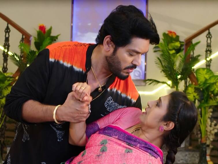 Gruhalakshmi July 27th Episode 695 Written Update Today Episode Gruhalakshmi July 27th Update: సామ్రాట్ ఒడిలో తులసి, రగిలిపోతున్న నందు-  అభిని నమ్మనన్న అంకిత