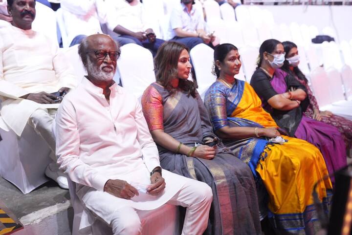 துர்கா ஸ்டாலின் மற்றும் மகளுடன் ரஜினிகாந்த்