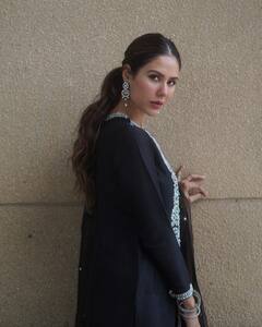Sonam Bajwa Traditional Look: ब्लैक सूट में सोनम बाजवा ने दिए कातिलाना पोज, खूबसूरती देख फैन्स हुए दीवाने