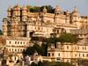 Udaipur Tourism: டூர் போகணும்னு முடிவு பண்ணிட்டீங்களா? சின்ன பட்ஜெட் போதும்.. உதய்ப்பூரின் மேஜிங் இடங்கள்..