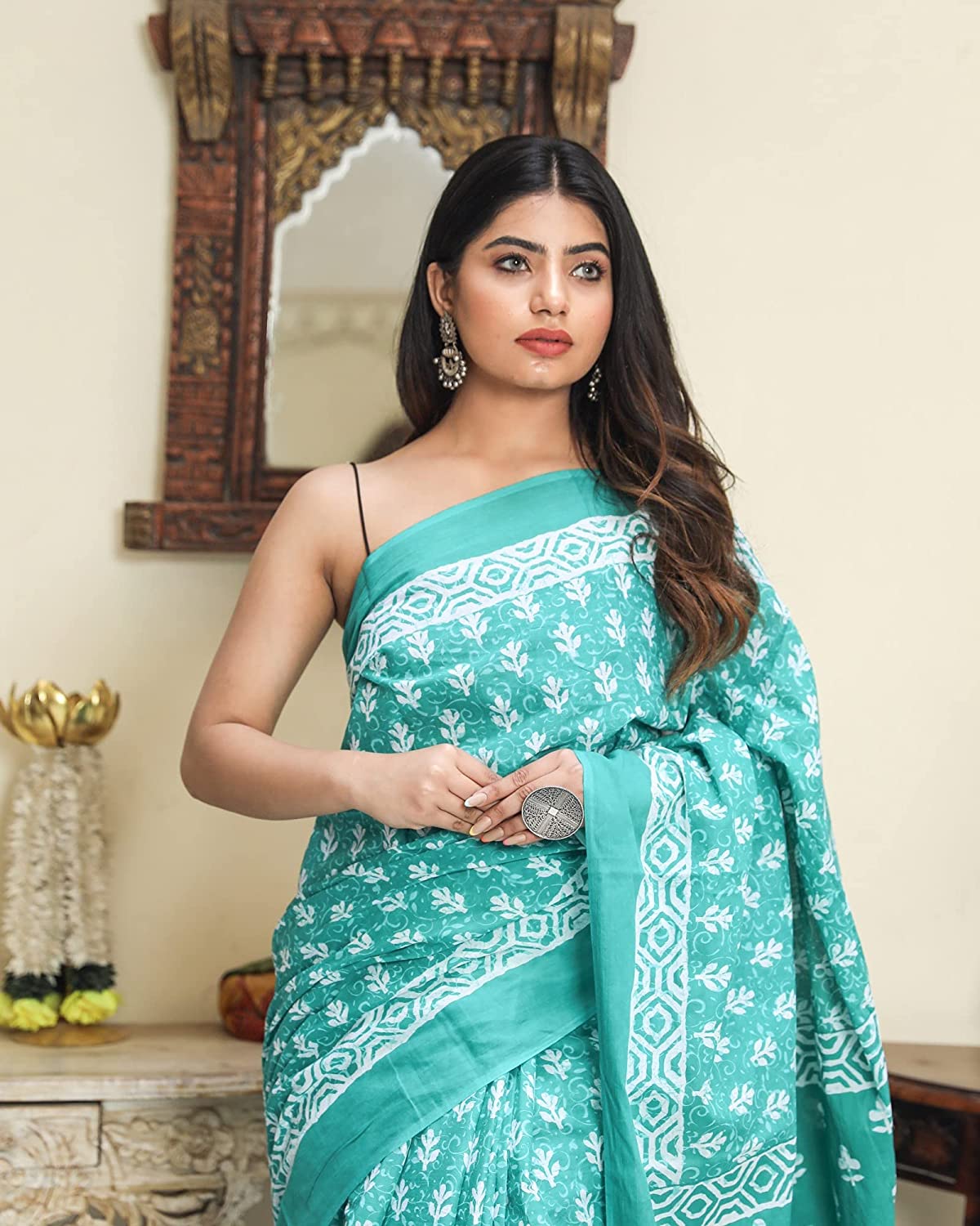 DZY Women's Butter Silk Saree,Multicolor saree for Daily Purpose,School  Dress,Uniform,Hospitals,Showrooms, Saree for Girls and womens with Blouse  Piece (0.5Mtr) (Green) : Amazon.in: कपड़े और एक्सेसरीज़