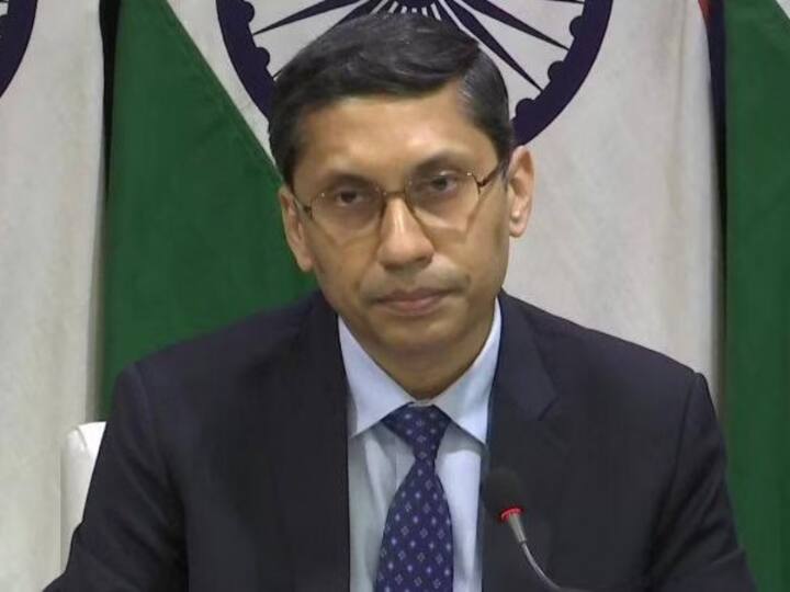 India warns other countries on CPEC project Passing through PoK not to involve Arindam Bagchi India On PoK: CPEC पर भारत की चीन और पाकिस्तान को खरी-खरी, पीओके से गुजरने वाली परियोजनाओं से कोई दूसरा देश न जुड़े
