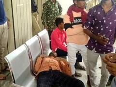 Gujarat Hooch Tragedy: गुजरात के सरकारी अस्पताल में इलाज कराने आए 13 मरीज भागे, कांग्रेस ने लगाए ये आरोप