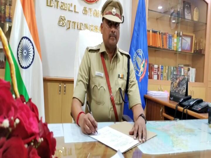 2 policemen who stole and sold the cell phone of a policeman who committed suicide were fired in kanyakumari ராமநாதபுரம்: தற்கொலை செய்த காவலரின் செல்போனை திருடி விற்ற 2 போலீசார் சஸ்பெண்ட்