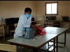 Sagar Vaccination: एक ही सिरिंज से 41 स्कूली बच्चों को लगा दी वैक्सीन, चिंताग्रस्त बच्चों के लिए गए सैंपल