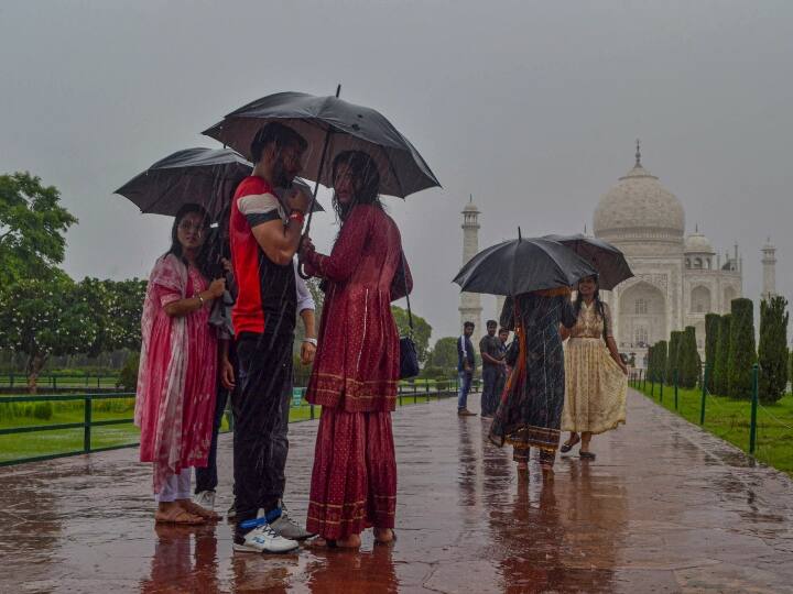 Today Weather Forecast Heavy Rainfall Likely In Delhi Punjab And Uttarakhand Know The Weather Condition Weather Today: दिल्ली, पंजाब और उत्तराखंड में बरसेंगे बादल, MP से राजस्थान तक जानें पूरे उत्तर भारत के मौसम का हाल