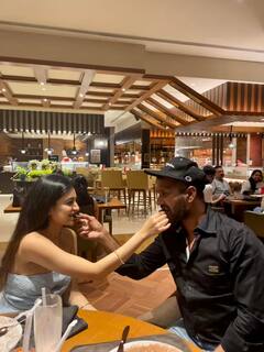 Dinda Marriage Anniversary: এক দুজে কে লিয়ে! স্ত্রীকে নিয়ে বিবাহবার্ষিকীর ডিনার সারলেন দিন্দা