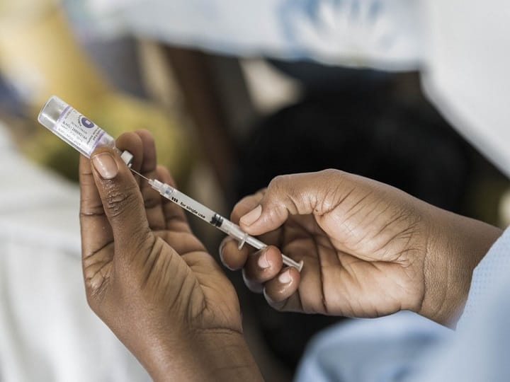 Vaccine for cervical cancer, India's first vaccine against cervical cancer to be launched on 1st September, 2022 Cervical Cancer Vaccine: এবার কি দূর হবে সার্ভিক্যাল ক্যানসারের ভয়? আজই আসছে ভারতের টিকা