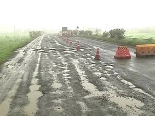 Nashik Mumbai Highway : नाशिक युवक राष्ट्रवादी लावणार फास्टटॅगला काळे स्टिकर, मंत्री नितीन गडकरींना रस्ता दुरुस्तीचे पत्र