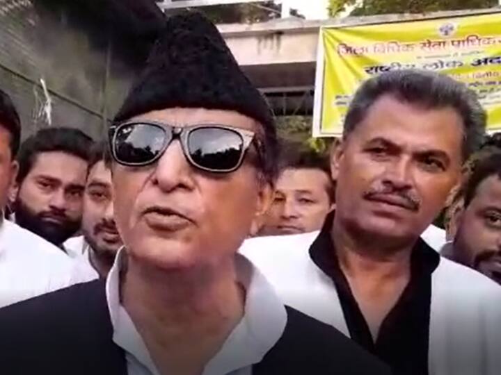Azhar Khan with Azam Khan in viral video of Rampur Court now DIG suspended four policemen of Moradabad Jail on BJP leader Complain वायरल वीडियो में Azam Khan के साथ दिखे जेल में बंद अजहर खान, DIG ने चार पुलिसकर्मियों को किया निलंबित