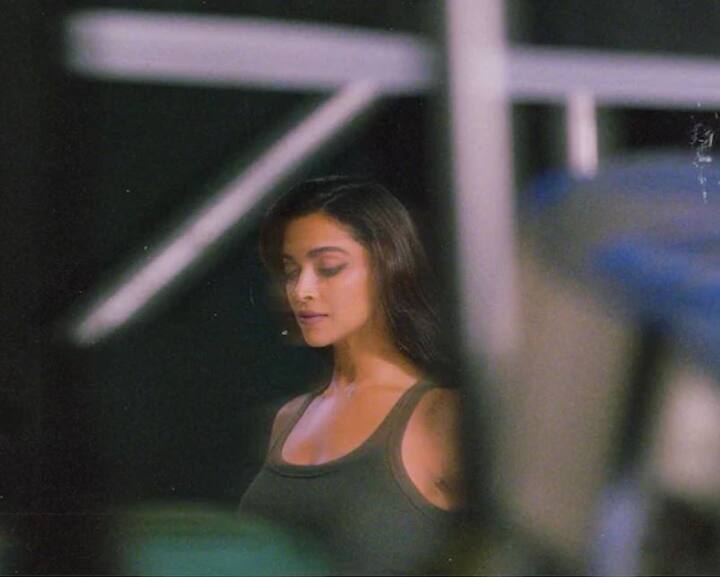 ਇਨ੍ਹਾਂ ਤਸਵੀਰਾਂ ਨੂੰ ਸ਼ੇਅਰ ਕਰਦੇ ਹੋਏ ਦੀਪਿਕਾ ਨੇ ਕੈਪਸ਼ਨ 'ਚ ਲਿਖਿਆ, 'ਮੇਰੇ ਦਿਨ ਅਕਸਰ ਇਸ ਤਰ੍ਹਾਂ ਦੇ ਲੱਗਦੇ ਹਨ'। ਇਸ ਕੈਪਸ਼ਨ ਦੇ ਨਾਲ ਅਦਾਕਾਰਾ ਨੇ ਕੈਮਰਾ ਇਮੋਜੀ ਸ਼ੇਅਰ ਕੀਤਾ ਹੈ।