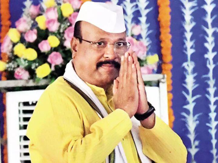 Abdul Sattar Maharashtra Rain Update Compensation minister meet farmers nagpur updates कृषीमंत्री शेतकऱ्यांच्या बांधावर! शेती करणार आणि शिकणार; प्रत्येक जिल्ह्यात एक दिवस, नवीन योजना आणणार : अब्दुल सत्तार 