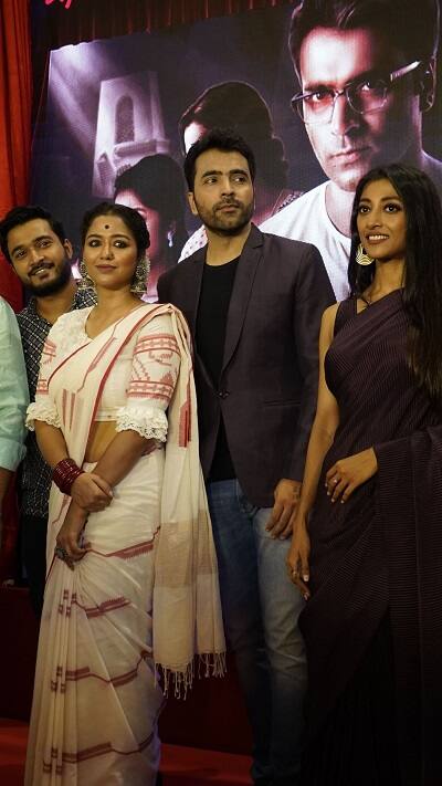 হত্য়ামঞ্চে চাঁদের হাট