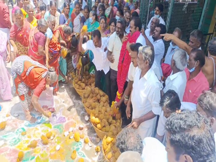 ஓபிஎஸ் பாஜகவில் இணைகிறாரா..? வித்தியாசமான முறையில் வைக்கப்பட்ட பேனர்..!