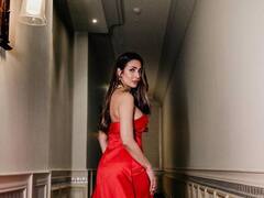 PHOTO: रेड सिल्क गाऊनमध्ये मलायका अरोराचा क्लासी अंदाज; पाहा फोटो!