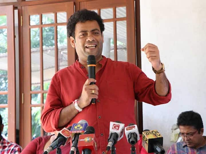 Sri Lankan politician and a member of the Parliament Indika Anuruddha Speech ராஜபக்சேக்களை அரசியலில் இருந்து அகற்ற நினைப்பது வெறும் கனவுதான்: இலங்கை நாடாளுமன்ற உறுப்பினர்.