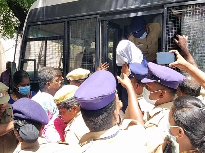 Kallakurichi Case: CBCID ten-hour interrogation of 5 people including private school principal கள்ளக்குறிச்சி மாணவி வழக்கு : மாணவி விடுதியில் இருந்து வெளியில் சென்றதை பார்த்தது யார்? சிபிசிஐடி விசாரணை..