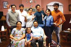 Exclusive : ஒரு குச்சி ஒரு குல்பி...Coffee with kadhal  திரைப்பட ஷூட்டிங் ஸ்டில்ஸ் !