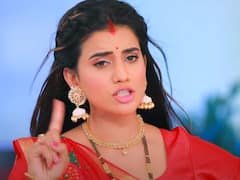 Bhojpuri Song: Akshara Singh की नखरीली अदाओं ने लूट ली महफ़िल, वायरल हुआ ये वीडियो