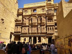 Jaisalmer News: अद्भुत नक्काशी, सोने जैसा रंग..., जैसलमेर की इन 5 हवेलियों को देख विदेशी हो जाते हैं हैरान