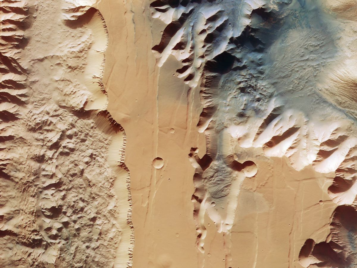 Chasmata are a part of the Valles Marineris
