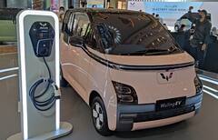 Car : 10 लाखांहून कमी किंमतीत बाजारात येणार MG Wuling Air Car? जाणून घ्या फिचर्स