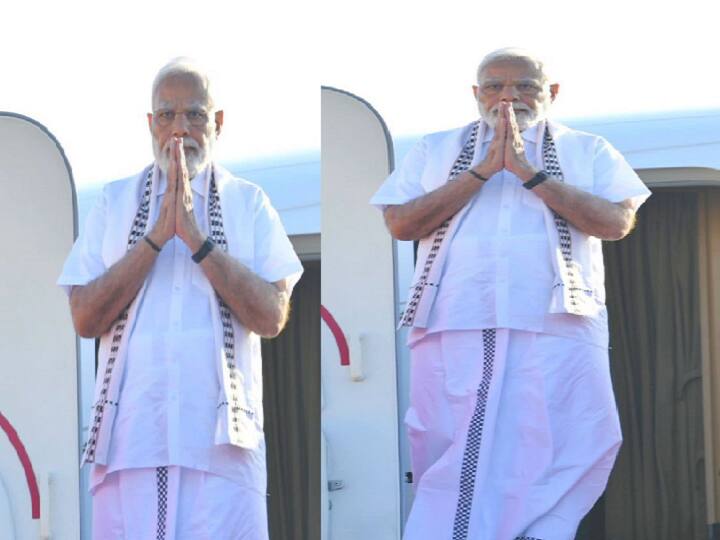 chess Olympiad 2022: PM Modi reaches chennai with Chess border Vesti shirt at chennai Airport Chess Olympiad 2022: செஸ் கரை வேட்டி, துண்டு: கெத்தாக சென்னை வந்திறங்கிய பிரதமர் மோடி!