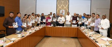 ગુજરાત સરકારના મંત્રી સામે પૂર્વ સરપંચનો આક્ષેપઃ મારી પત્નીને મીટિંગના બહાને બોલાવી રેપ કર્યો, બીજા શું લગાવ્યા આક્ષેપ? ગુજરાત સરકારના મંત્રી સામે પૂર્વ સરપંચનો આક્ષેપઃ મારી પત્નીને મીટિંગના બહાને બોલાવી રેપ કર્યો, બીજા શું લગાવ્યા આક્ષેપ?