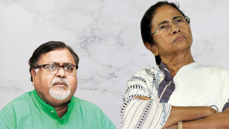 Mamata banerjee gave statement on partha chatterjee remove issue Partha Chatterjee Removed: 'নতুন মন্ত্রিসভা গঠন করছি, ততদিন আমার হাতে থাকবে পার্থদার দফতর’ জানালেন মমতা