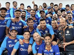 IND vs WI:  3-வது ஒருநாள் போட்டியிலும் வெஸ்ட் இண்டீஸ் அணியை வீழ்த்தி,  புதிய சாதனை படைத்த இந்திய அணி..!