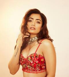 Rashmika Mandanna Ramp Debut: पहली बार रैंप पर वॉक करती नजर आईं रश्मिका मंदाना, कहा- पेट में उड़ रहीं थी तितलियां