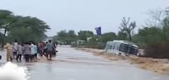 Monsoon 2022: Authorities stays silent on people's pleas for help | ABP news