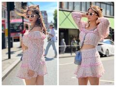 Aamna Sharif Pics: लंदन की सड़कों पर सनशाइन में बेहद खूबसूरत पोज़ देती दिखीं आमना शरीफ