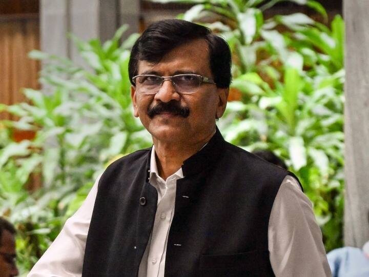 ED Raid On Sanjay Raut Patra Chawl land scam Sanjay Raut Will be arrested says uddhav thackeray Sanjay Raut : संजय राऊत यांना अटक होण्याची शक्यता - उद्धव ठाकरे