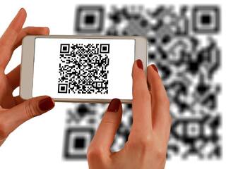 ઓનલાઇન પેમેન્ટ માટે આજકાલ QR Codeનો ઉપયોગ ખુબ વધી ગયો છે, જાણો Bar Codeથી QR Code કઇ રીતે પડે છે જુદો............