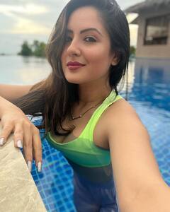 Puja Banerjee Pics: टीवी की पार्वती ने पूल में की मस्ती, फोटोज में दिखाया सिजलिंग अवतार