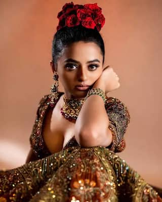 ટ્રેડિશનલ લૂકમાં ટીવી સ્ટારનો જલવો, ગુજ્જુ ગર્લ હેલી શાહની તસવીરોએ મચાવી ધમાલ, જુઓ