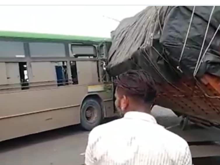 pmp bus truck accident at chandni chowk pune Pune Accident News: चांदणी चौकात ट्रक-पीएमपी बसचा मोठा अपघात; दोन तास वाहतूक विस्कळीत