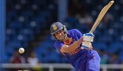 Shubman Gill: মাত্র ২ রানের জন্য সেঞ্চুরি হাতছাড়া, শুভমন গড়লেন অভিনব কীর্তি