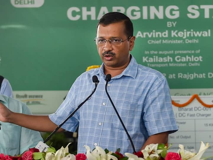 Delhi CM Arvind Kejriwal Tweet on Singapore Visit to attend World Cities Summit Arvind Kejriwal Singapore Visit: सिंगापुर दौरा रद्द होने पर आया केजरीवाल का पहला रिएक्शन, जानें- क्या बोले दिल्ली के मुख्यमंत्री