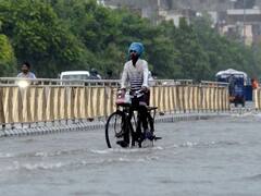 Punjab Weather Forecast Today: पंजाब में अगले कई दिनों जारी रहेगी भारी बारिश, मौसम विभाग ने जारी किया येलो अलर्ट