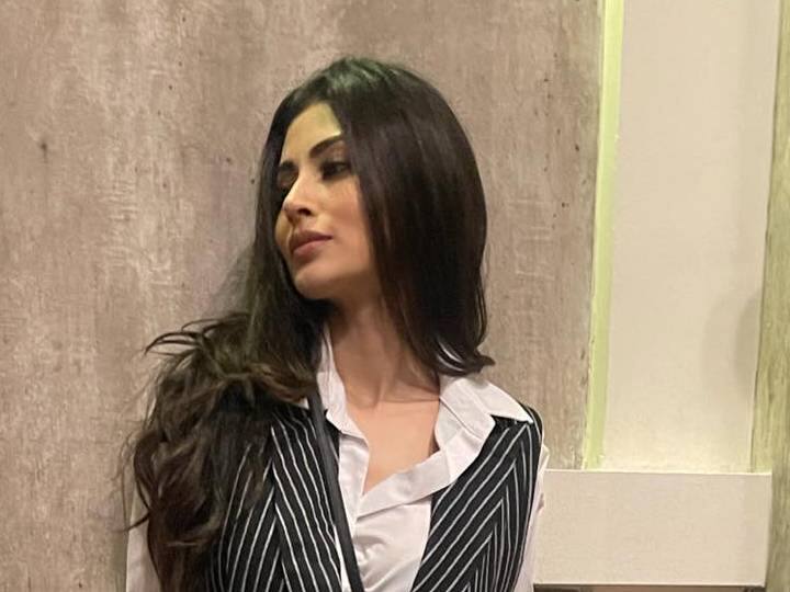 अभिनेत्री मौनी रॉयने तिच्या सिझलिंग स्टाईल आणि स्टायलिश लूकमुळे खूप लोकप्रियता मिळवली आहे. (फोटो सौजन्य : imouniroy/इंस्टाग्राम)