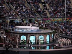 CWG 2022: बर्मिंघम के इतिहास से लेकर 'डुरान-डुरान' बैंड की परफार्मेंस तक, फोटोज़ में देखें ओपनिंग सेरेमनी की कुछ खास झलकियां