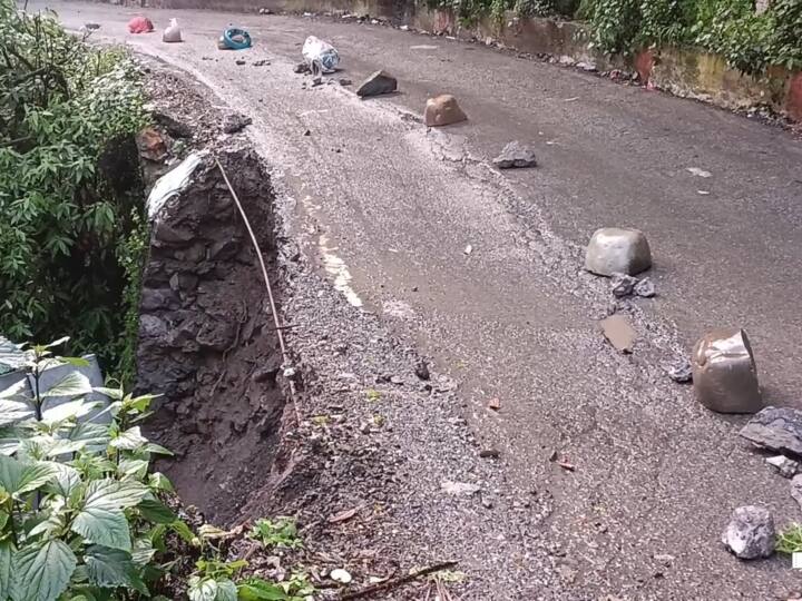 Mussoorie News Tehri bypass damaged after landslide movement of heavy vehicles banned ANN Mussoorie-Tehri Bypass: भूस्खलन के बाद मसूरी-टिहरी बाईपास हुआ क्षतिग्रस्त, भारी वाहनों की आवाजाही पर लगी रोक