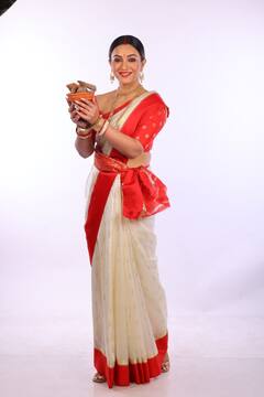 Subha Bijoya First Look: কৌশিক-চূর্ণির পরিবার সেজেছে দুর্গাপুজোর সাজে, 'শুভ বিজয়া'-র লুক প্রকাশ্যে