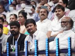 செஸ் ஒலிம்பியாட் தொடக்க விழா: அறிமுகப் பாடலை இயக்கிய விக்னேஷ் சிவனுக்கு ரஜினிகாந்த் வாழ்த்து!