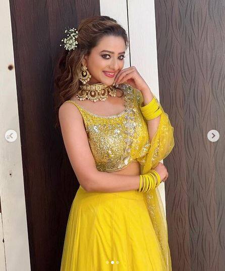 ਮਦਾਲਸਾ ਸ਼ਰਮਾ ਬਹੁਤ ਖੂਬਸੂਰਤ ਹੈ ਅਤੇ ਇਸ ਦਾ ਸਬੂਤ ਉਸ ਦੀਆਂ ਇੰਸਟਾਗ੍ਰਾਮ 'ਤੇ ਤਸਵੀਰਾਂ ਹਨ। ਮਦਾਲਸਾ ਕੋਈ ਵੀ ਪਹਿਰਾਵਾ ਪਹਿਨਦੀ ਹੈ, ਤਾਂ ਇਹ ਉਸ ਦੇ ਲਈ ਬਹੁਤ ਵਧੀਆ ਹੈ।