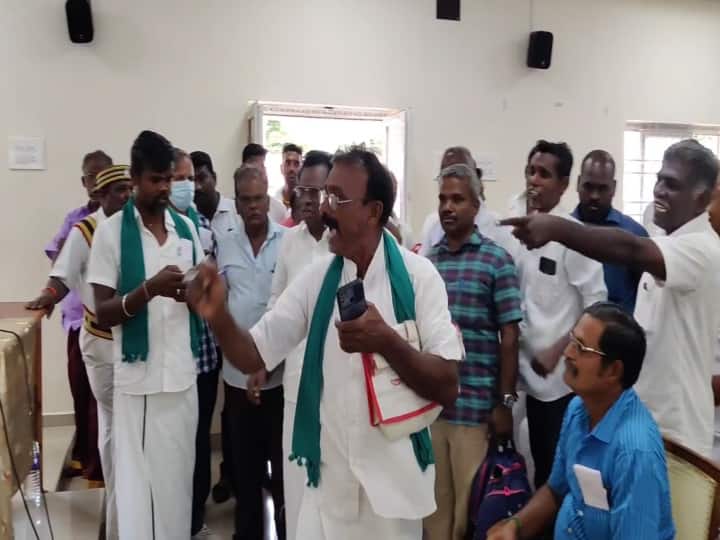 மயிலாடுதுறை: குறை தீர் கூட்டத்தை புறக்கணித்த மாவட்ட ஆட்சியர் - விவசாயிகள் வாக்குவாதம்