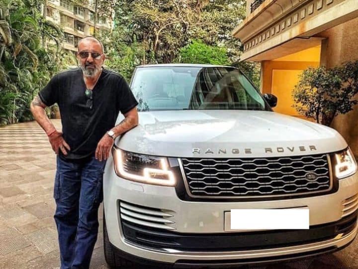 Sanjay Dutt Car Collection: बॉलीवुड अभिनेता संजय दत्त (Sanjay Dutt) के पास कई लक्जरी कार हैं, जिनकी कीमत करोड़ों में है.